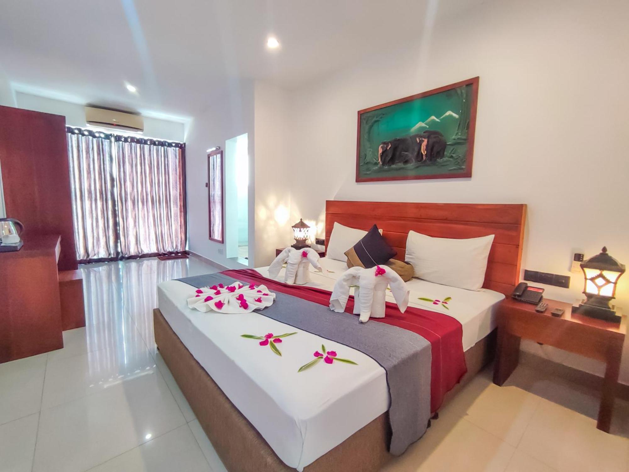 פינאוואלה Hotel Elephant Park - New Deal! Half Off Airport Pickups Available מראה חיצוני תמונה