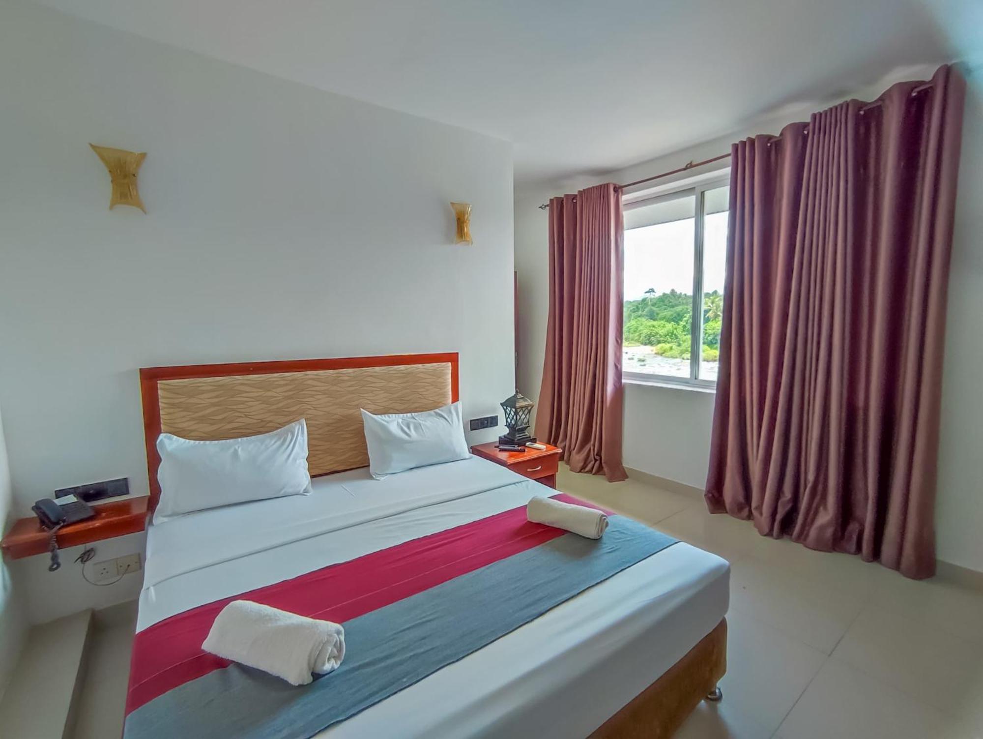 פינאוואלה Hotel Elephant Park - New Deal! Half Off Airport Pickups Available מראה חיצוני תמונה