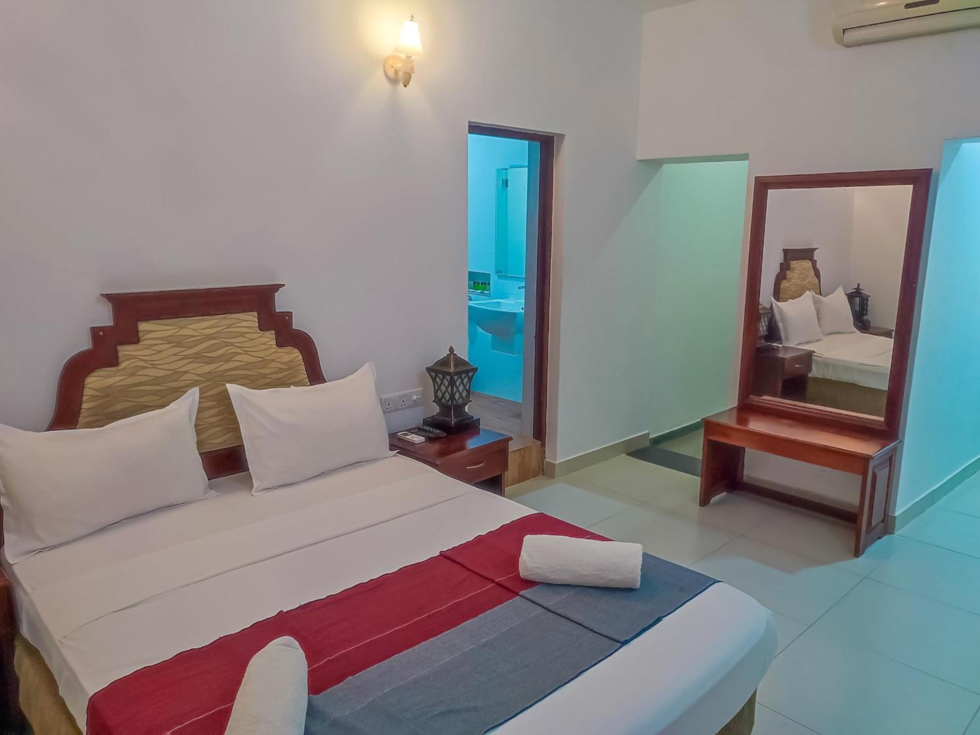 פינאוואלה Hotel Elephant Park - New Deal! Half Off Airport Pickups Available מראה חיצוני תמונה