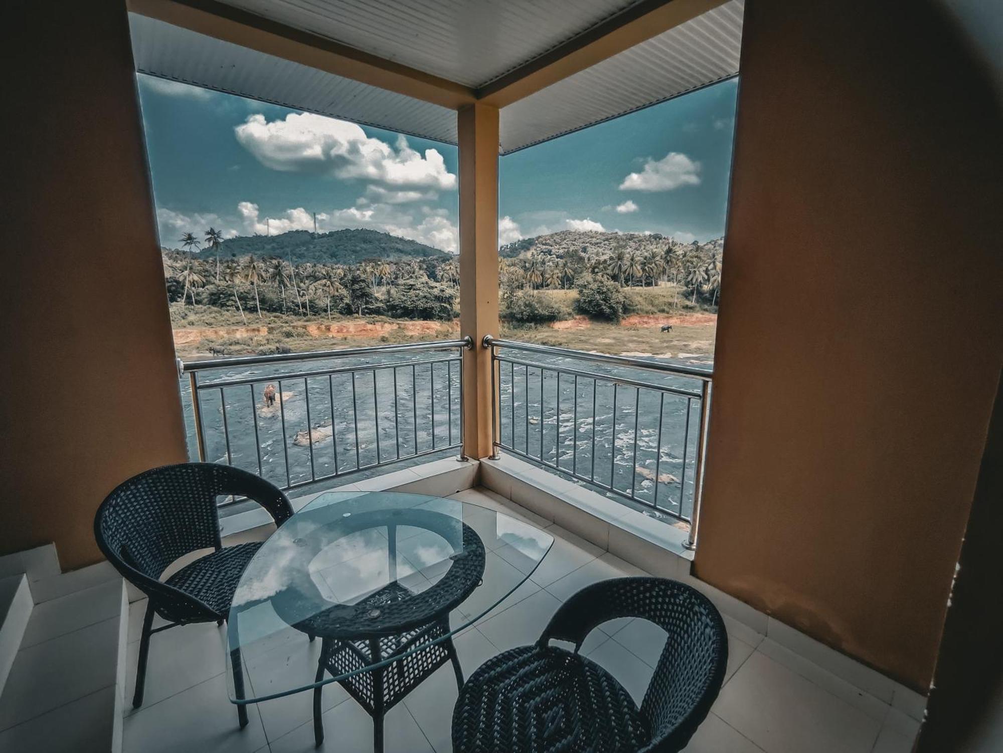 פינאוואלה Hotel Elephant Park - New Deal! Half Off Airport Pickups Available מראה חיצוני תמונה