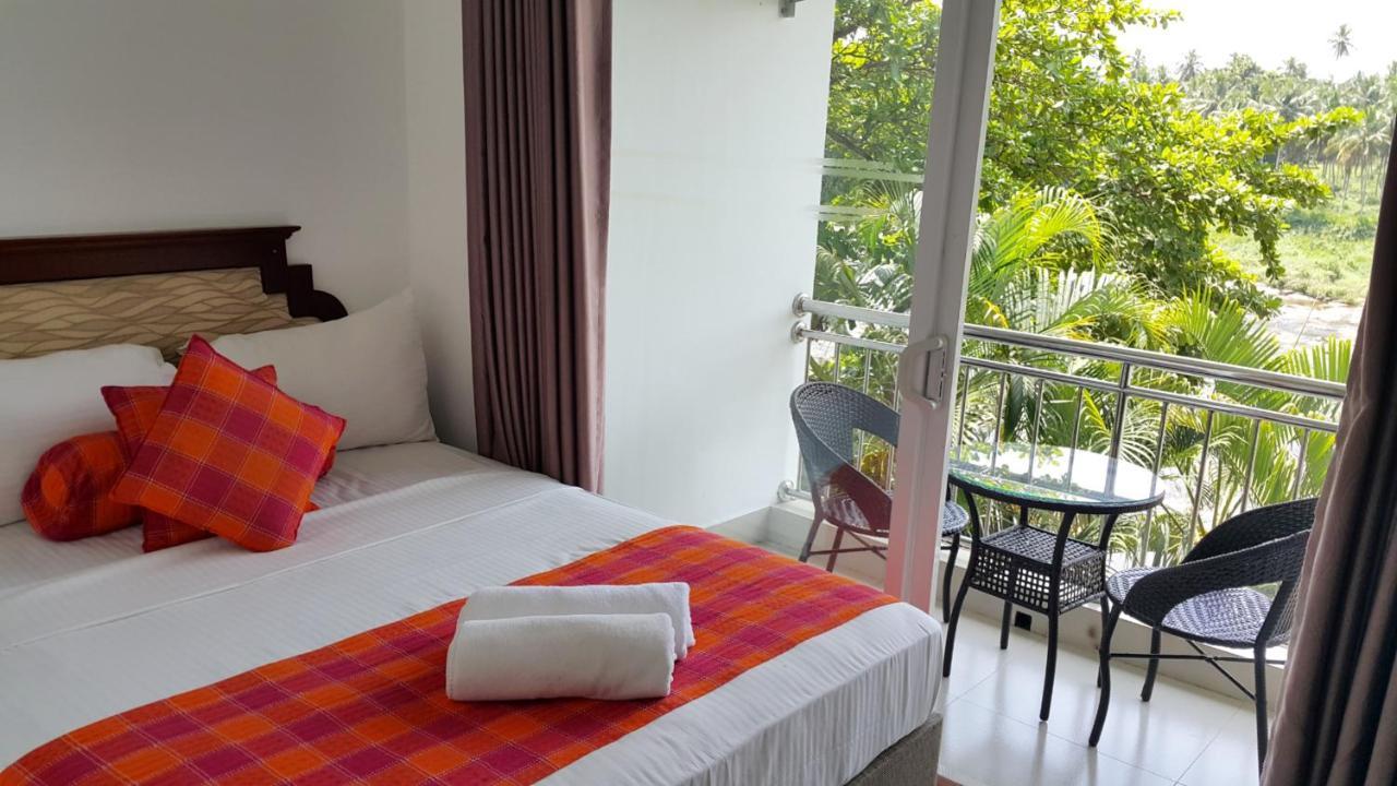 פינאוואלה Hotel Elephant Park - New Deal! Half Off Airport Pickups Available מראה חיצוני תמונה